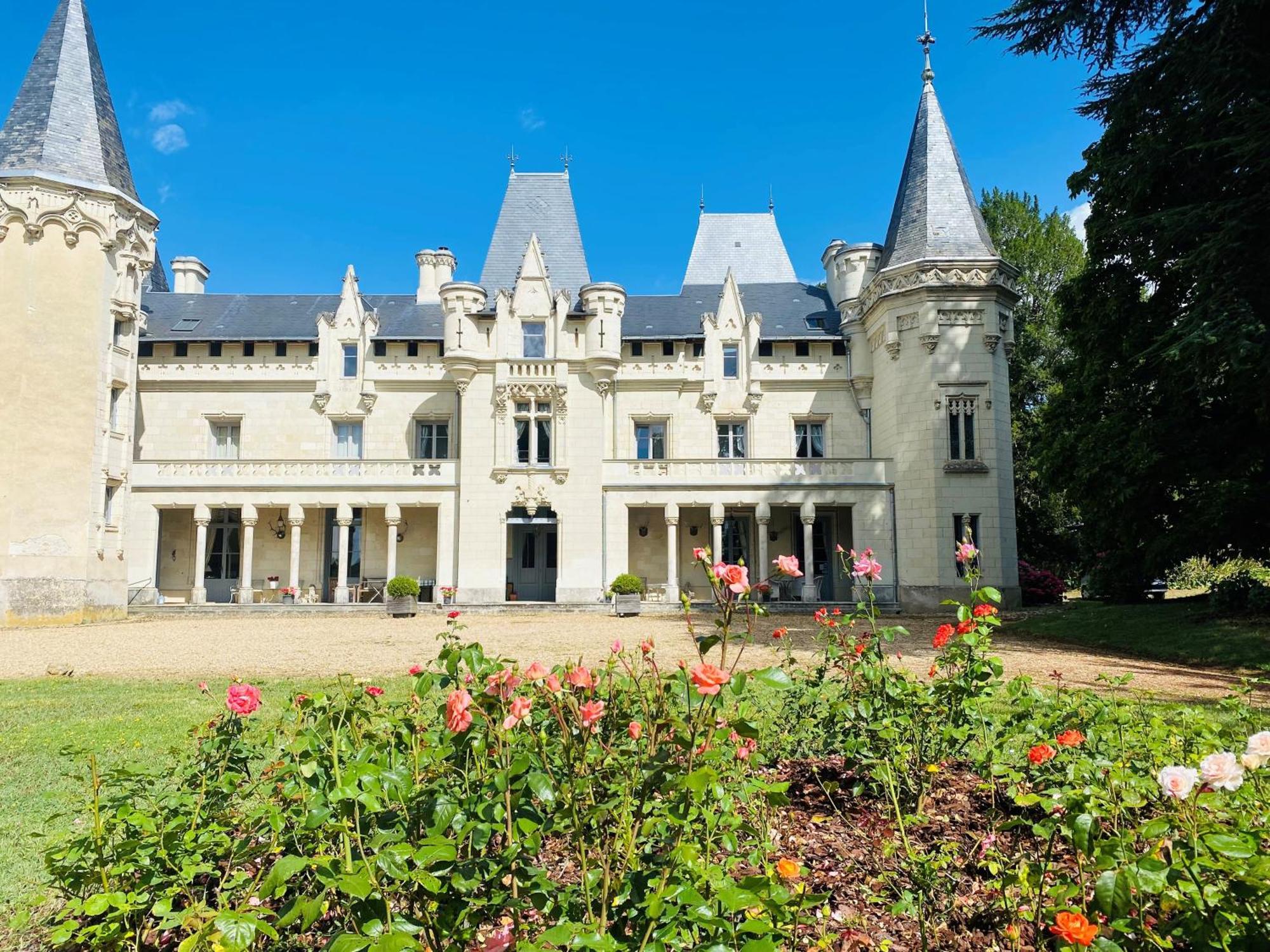 Chateau de Salvert - Gites Neuillé Exterior foto