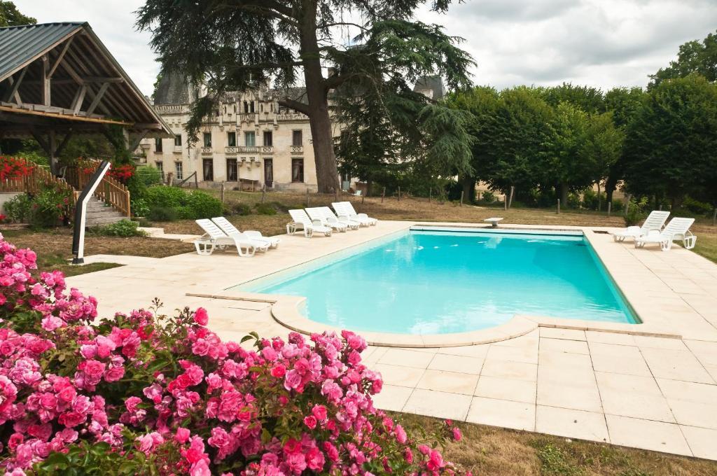 Chateau de Salvert - Gites Neuillé Exterior foto